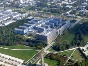 Campus TU-München Garching, Leibniz-Rechenzentrum und Fakultät für Mathematik und Informatik | Foto: Graf-flugplatz; wikimedia commons