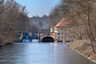 Isarwerk 1_640pxVon Richard Bartz - wikimedia commons