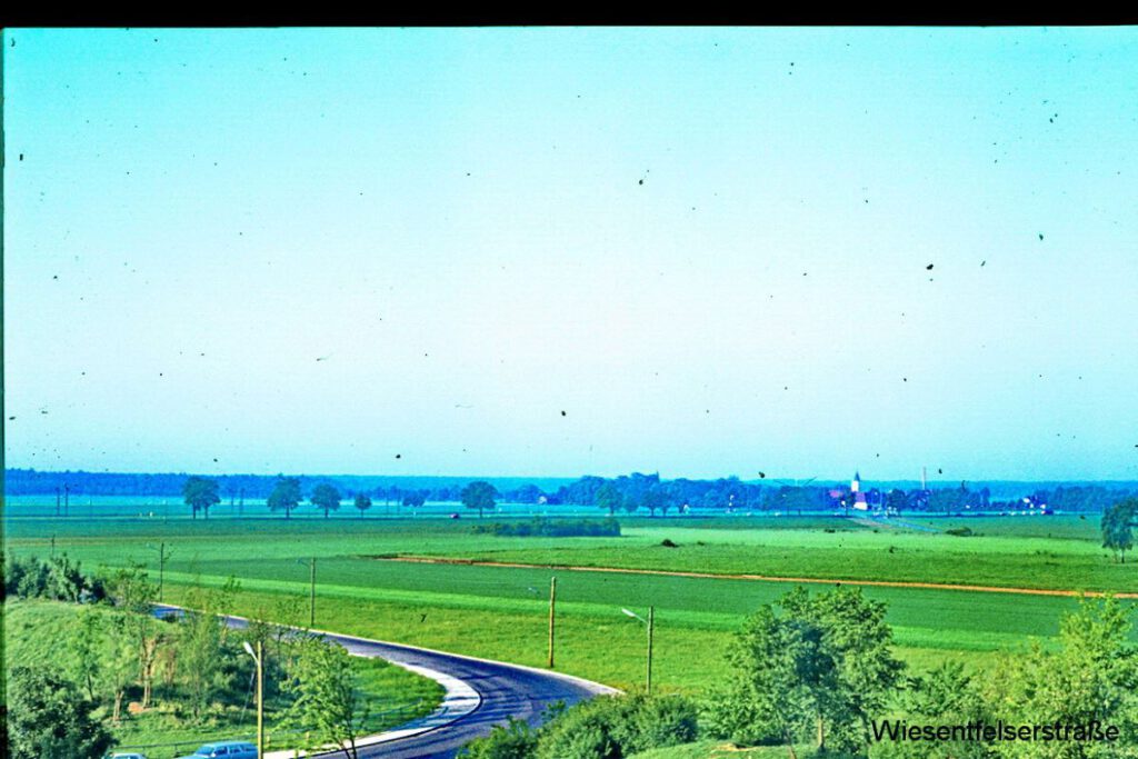 Aufnahme aus der Wiesentfelser Str. 74 im Jahr 1972(mit Blick nach Süden)