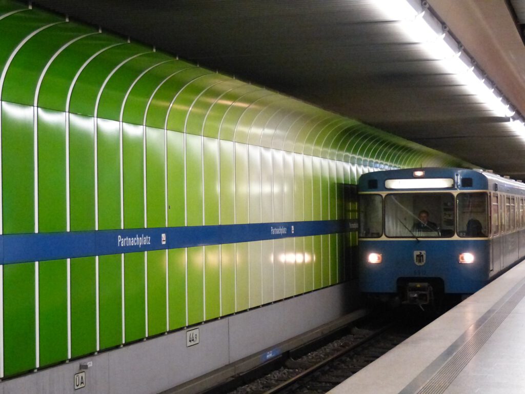 U-Bahn Bahnhof Partnachplatz