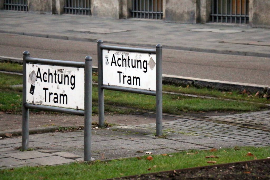 Achtung Tram