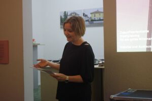 Bernadette Felsch für den AK 'Wer beherrscht die Stadt?' im DON