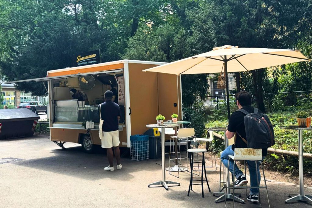 Ein neuer Foodtruck belebt seit dem Frühling den Nußbaumpark. Die Taskforce hat das Projekt unterstützt.
