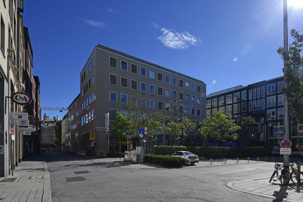 Georg-Kronawitter-Platz