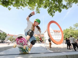 Auf dem Karl-Stützel-Platz ist eine rund 150 Quadratmeter große Skateanlage entstanden, die bei Jugendlichen gut ankommt.