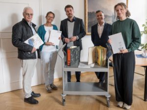 Stadtarchiv übernimmt die Unterlagen des Münchner Forums